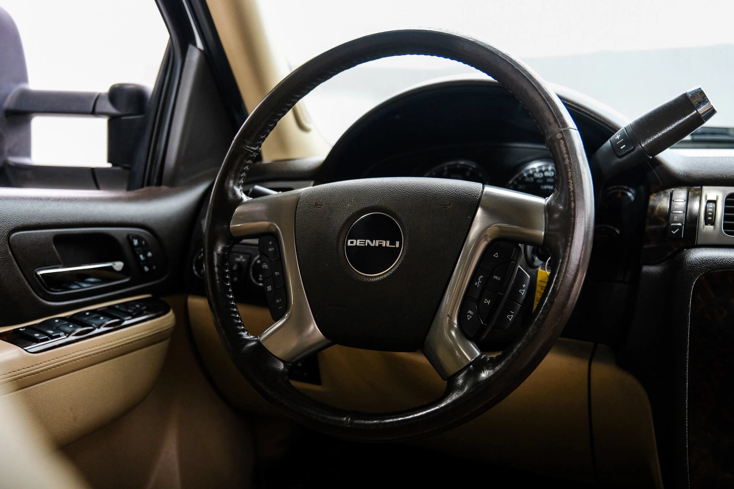 Used 2012 GMC Sierra 3500 Denali AWD/4WD image 22