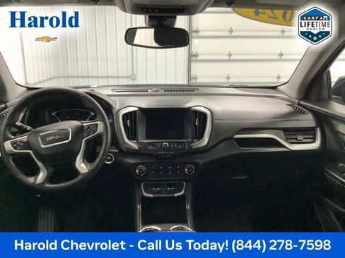 Used 2024 GMC Terrain SLE image 13