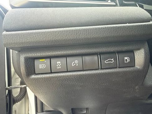 Used 2025 Toyota Camry LE FWD image 23
