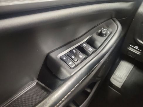 Used 2023 Jeep Grand Cherokee L Laredo image 16