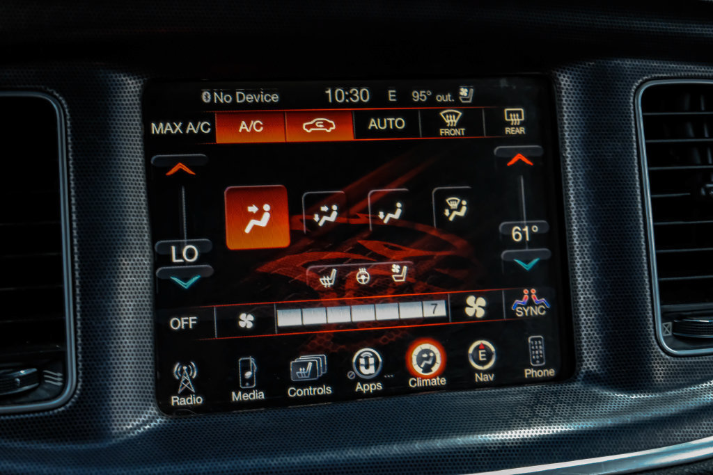 Used 2015 Dodge Charger R/T Scat Pack RWD image 38
