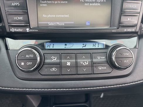 Used 2018 Toyota RAV4 XLE image 32