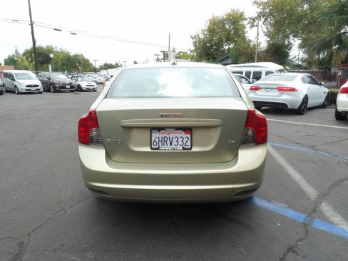 Used 2008 Volvo S40 2.4i FWD image 10