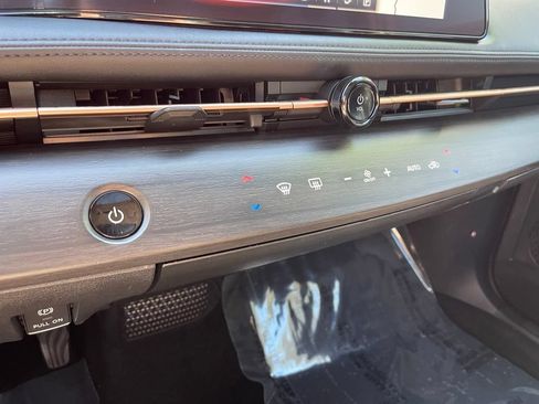 Certified 2023 Nissan Ariya FWD image 23