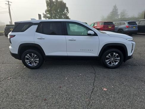 New 2025 Chevrolet Equinox LT image 7