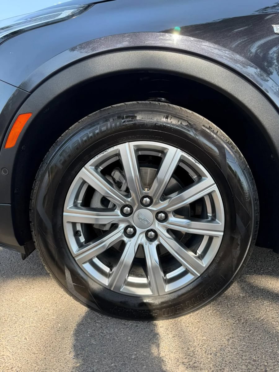 Used 2023 Cadillac XT4 Premium Luxury w/ Enhanced Visibility Package FWD image 21