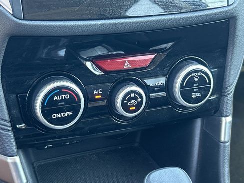 Used 2020 Subaru Forester Premium image 11