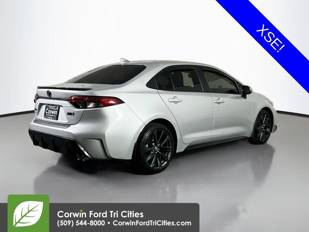 Used 2025 Toyota Corolla XSE FWD image 15