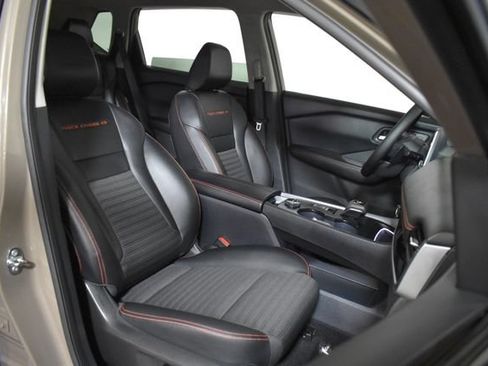 Used 2025 Nissan Rogue SV w/ Rock Creek Premium Package AWD/4WD image 33