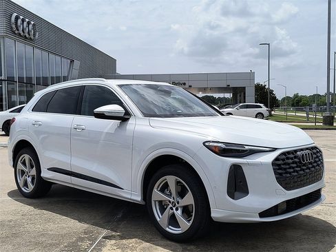 New 2025 Audi Q5 Premium Plus image 6