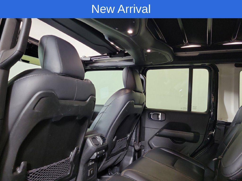 Used 2024 Jeep Wrangler Unlimited Sahara w/ Technology Group AWD/4WD image 24