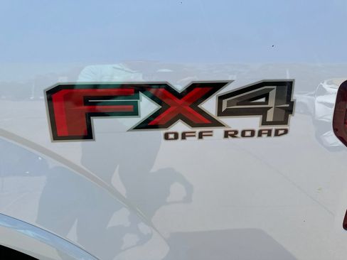 Used 2019 Ford F150 Lariat AWD/4WD image 3