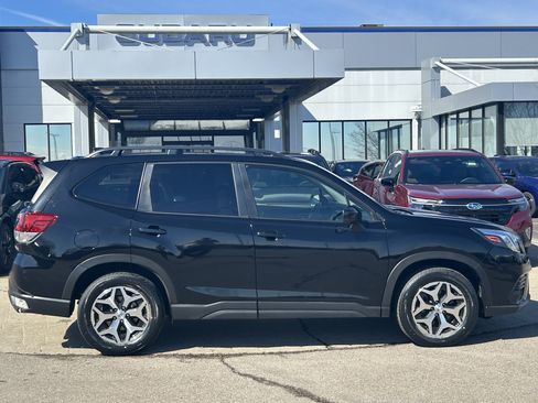 Certified 2023 Subaru Forester Premium image 8