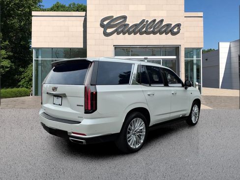Certified 2025 Cadillac Escalade Premium Luxury w/ Touring Package AWD/4WD image 5