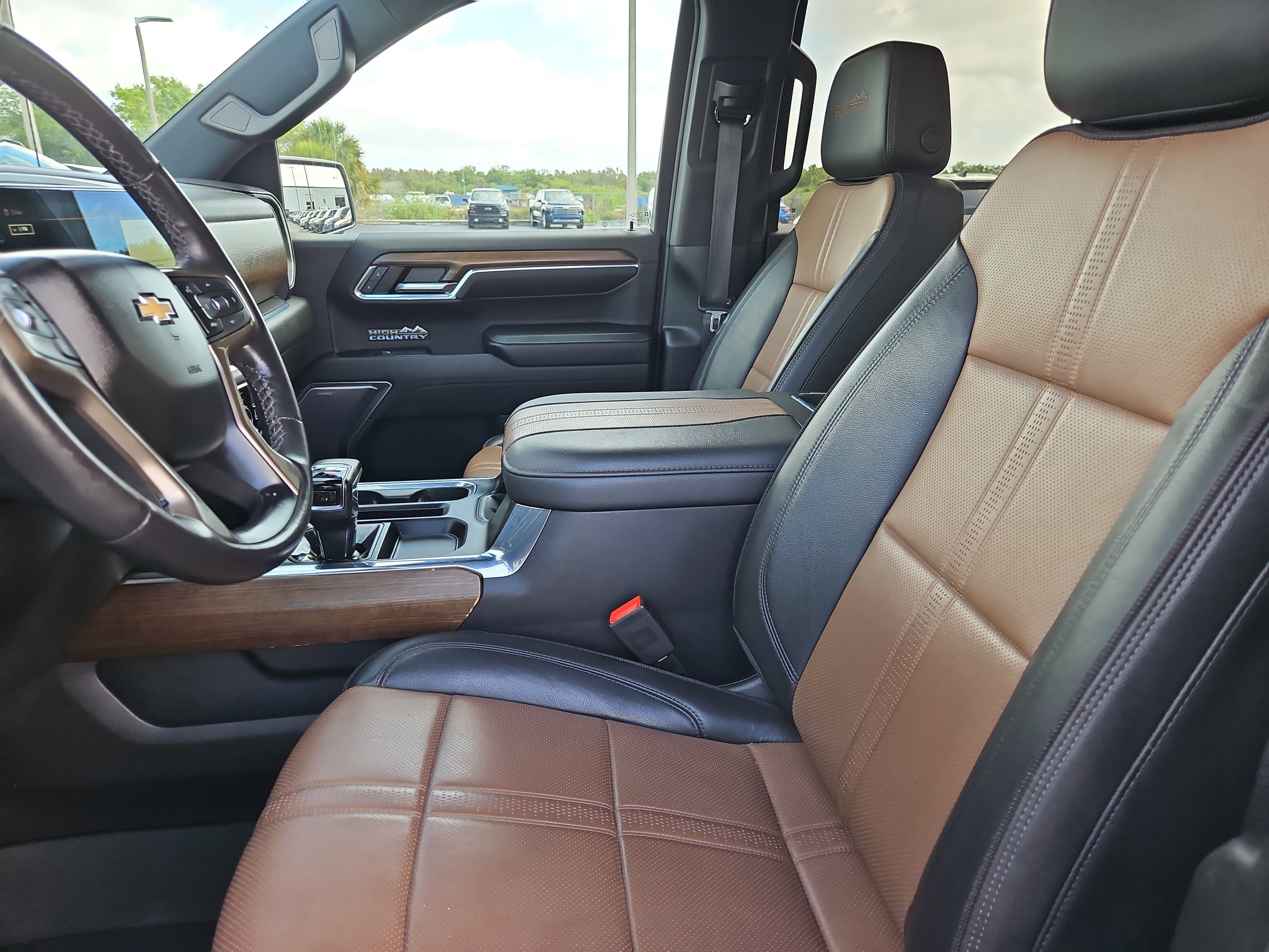 Certified 2023 Chevrolet Silverado 1500 High Country w/ High Country Premium Package AWD/4WD image 15