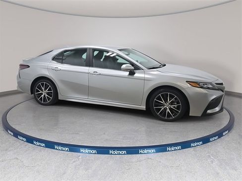 Certified 2023 Toyota Camry SE image 4