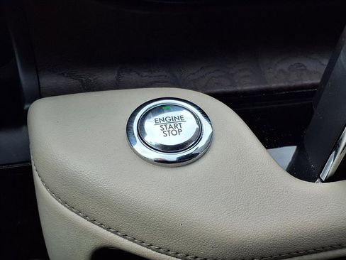 Used 2020 Lincoln Aviator Reserve w/ Equipment Group 201A image 12