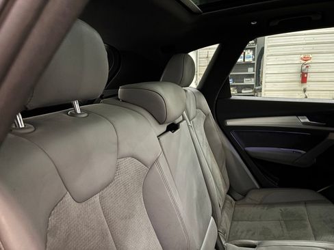 Used 2020 Audi SQ5 Premium w/ Convenience Package AWD/4WD image 32