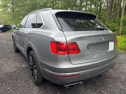 Used 2018 Bentley Bentayga Activity image 14