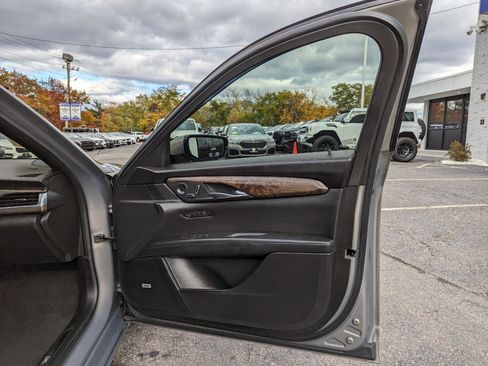 Used 2018 Cadillac CT6 Luxury image 25