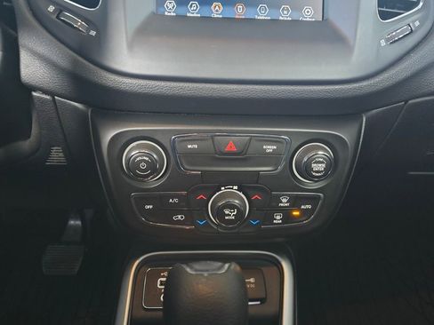 Used 2021 Jeep Compass Sport image 17