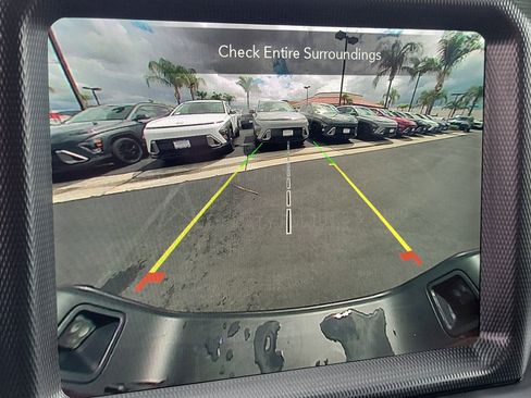 Used 2022 Jeep Gladiator Sport image 14