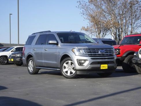 Used 2020 Ford Expedition XLT w/ Equipment Group 202A image 2