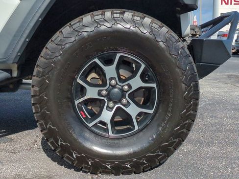 Used 2018 Jeep Wrangler Unlimited Rubicon w/ Cold Weather Group image 11