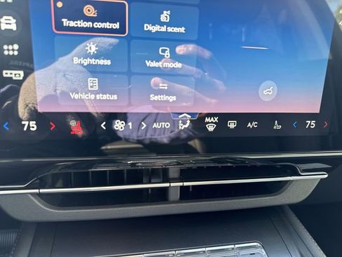 New 2026 Lincoln Nautilus Reserve image 19