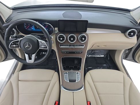 Used 2021 Mercedes-Benz GLC 300 4MATIC image 9