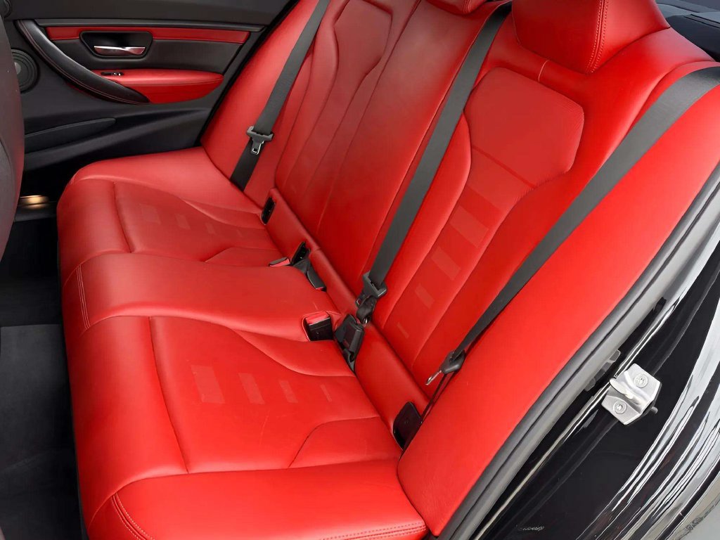 Used 2018 BMW M3 RWD image 11