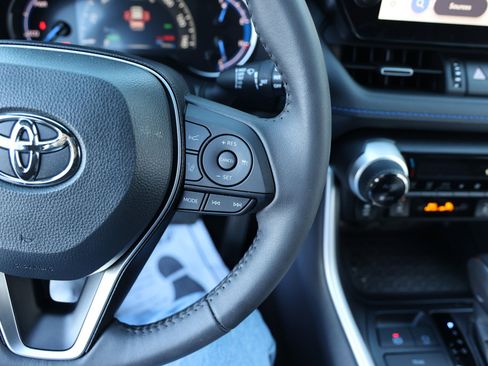 Certified 2025 Toyota RAV4 XSE image 19