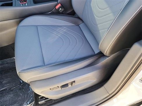 New 2026 Volkswagen Tiguan SE image 14