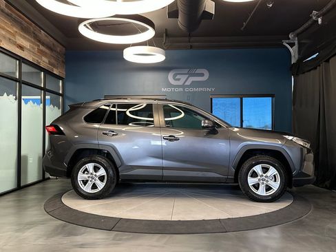 Used 2021 Toyota RAV4 XLE w/ Convenience Package AWD/4WD image 2