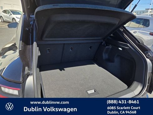 Used 2023 Volkswagen ID.4 Pro image 20