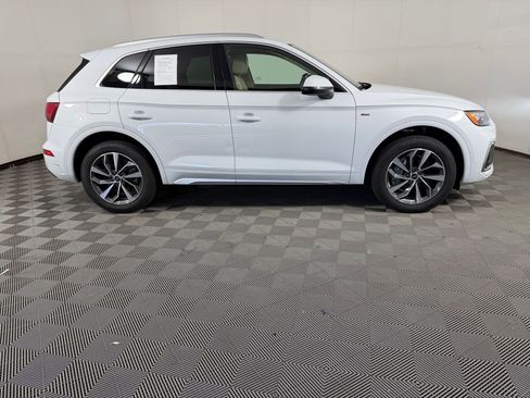 Used 2023 Audi Q5 2.0T Premium w/ Convenience Package AWD/4WD image 8