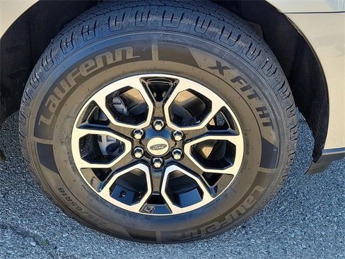 Used 2024 Ford Expedition XLT image 7