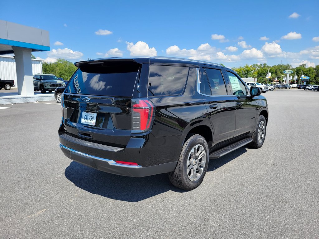 Used 2026 Chevrolet Tahoe LS w/ LPO, Dark Essentials Package RWD image 6