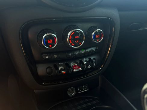 Used 2017 MINI Cooper Clubman ALL4 AWD/4WD image 23