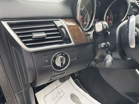 Used 2019 Mercedes-Benz GLS 450 4MATIC image 19