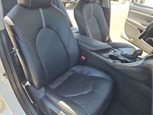 Used 2023 Toyota Camry XSE image 10