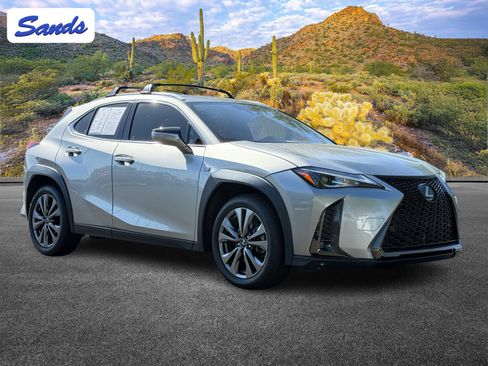 Used 2019 Lexus UX 200 image 1