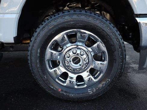 New 2026 Ford F250 Lariat w/ Chrome Package image 15