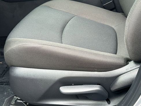 Used 2025 Toyota RAV4 LE AWD/4WD image 17