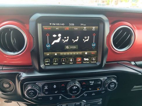 Used 2021 Jeep Wrangler Unlimited Rubicon AWD/4WD image 18