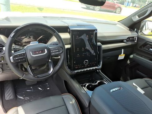 New 2026 GMC Yukon XL AT4 w/ AT4 Premium Plus Package AWD/4WD image 18