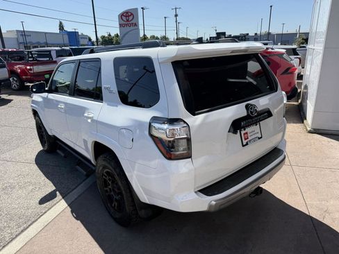 Certified 2019 Toyota 4Runner TRD Off-Road Premium AWD/4WD image 6