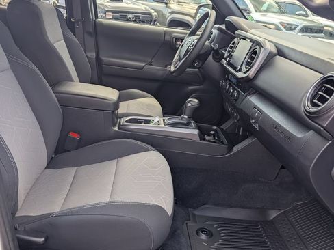 Certified 2023 Toyota Tacoma TRD Off-Road w/ Black Out Package (TMS) AWD/4WD image 19