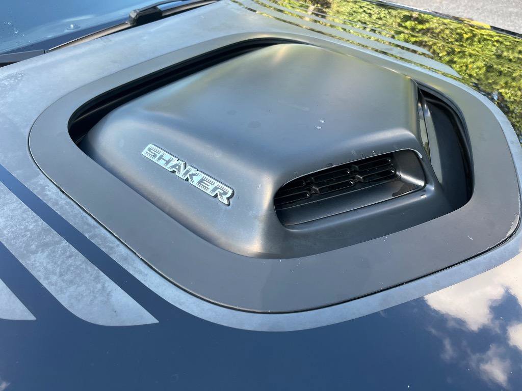 Used 2018 Dodge Challenger R/T RWD image 4