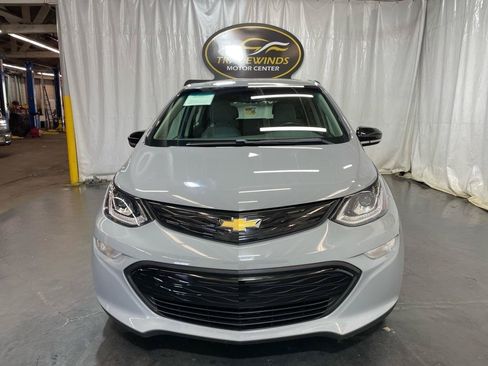 Used 2020 Chevrolet Bolt LT FWD image 2